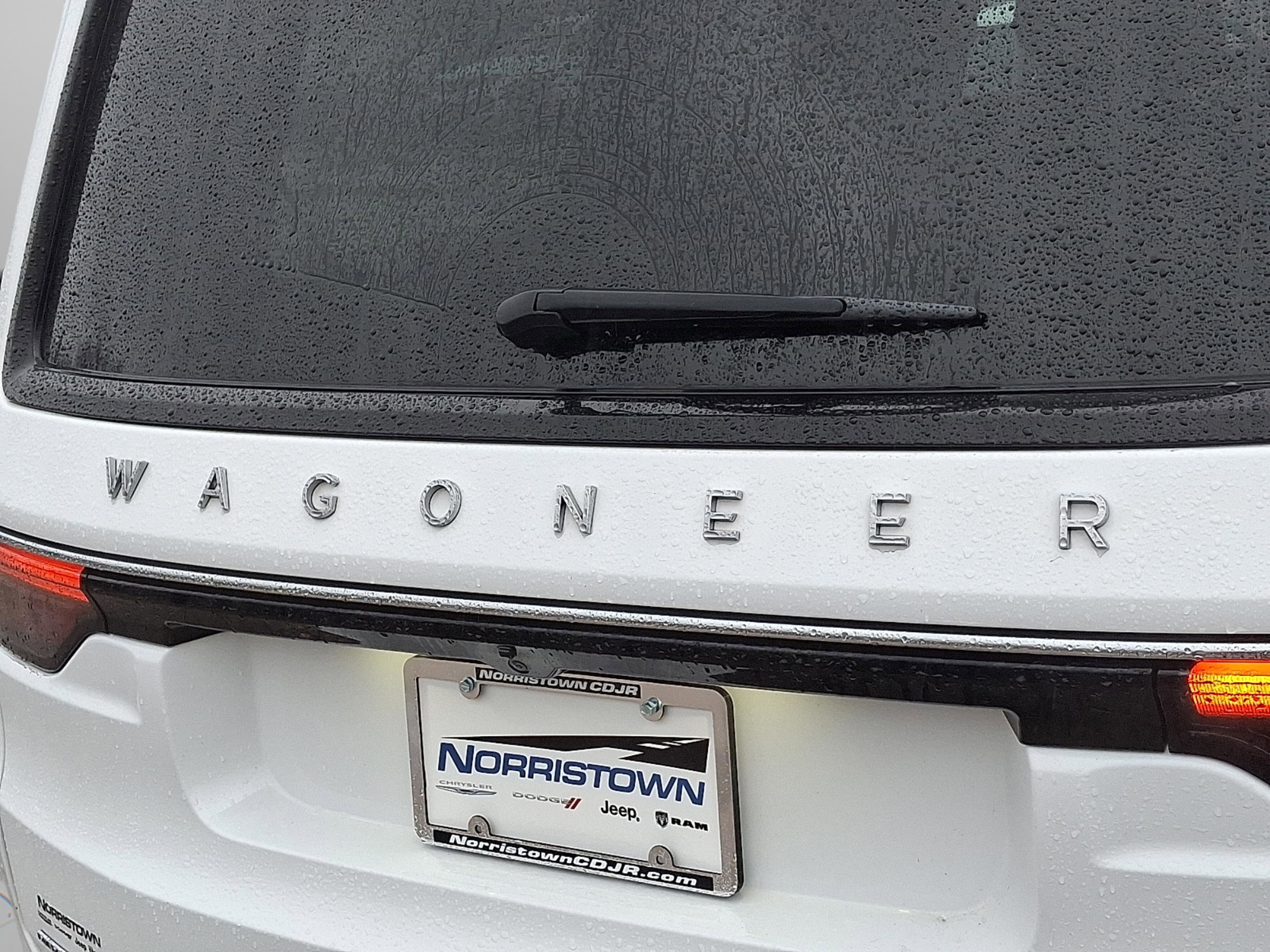 Used 2023 Jeep Wagoneer Series I 4x4 w/ Convenience Group I image 27