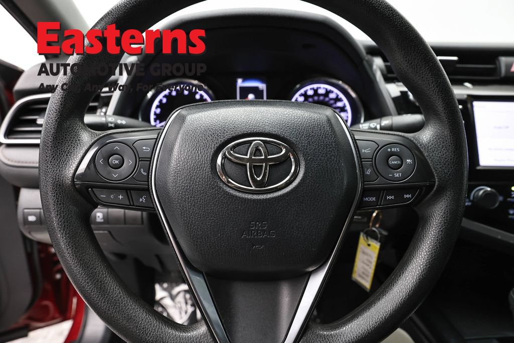 Used 2019 Toyota Camry LE FWD image 10