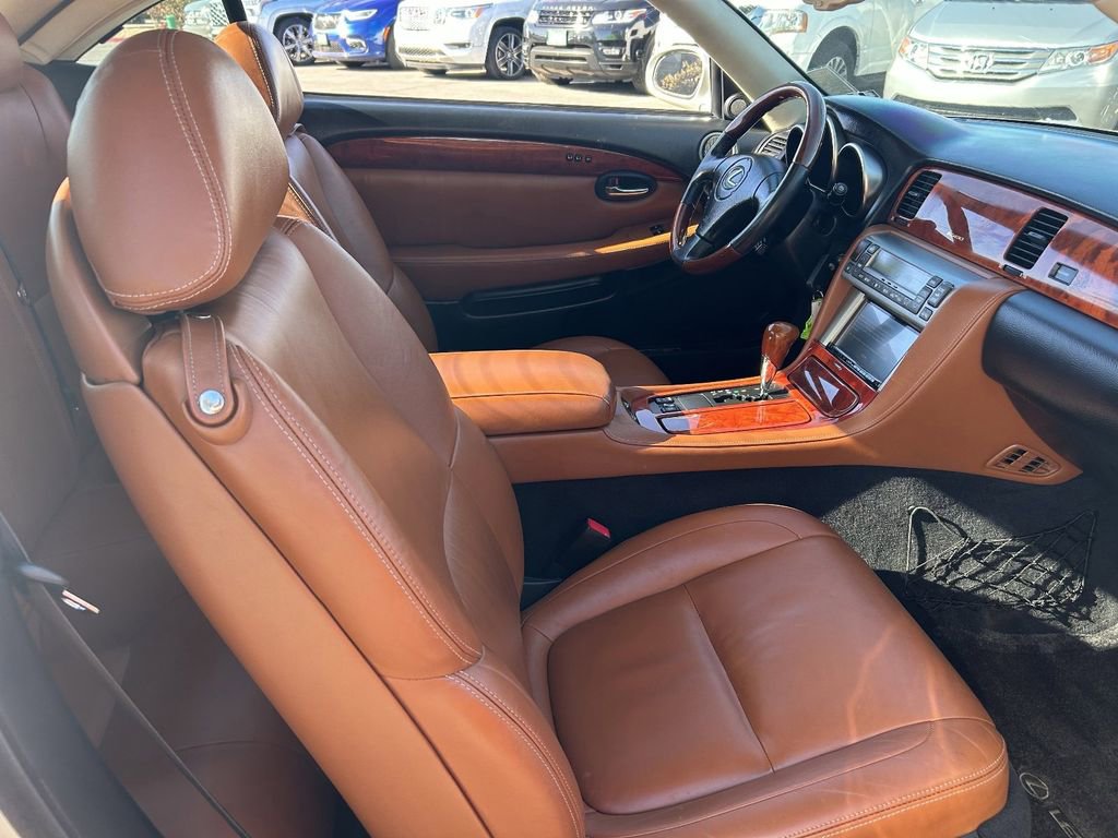 Used 2004 Lexus SC 430 Convertible image 11
