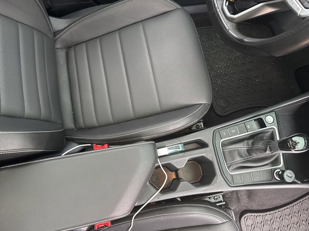 Used 2024 Volkswagen Jetta SE image 8