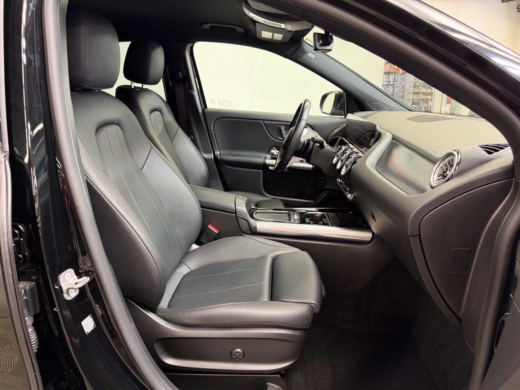 Used 2025 Mercedes-Benz GLA 250 image 10