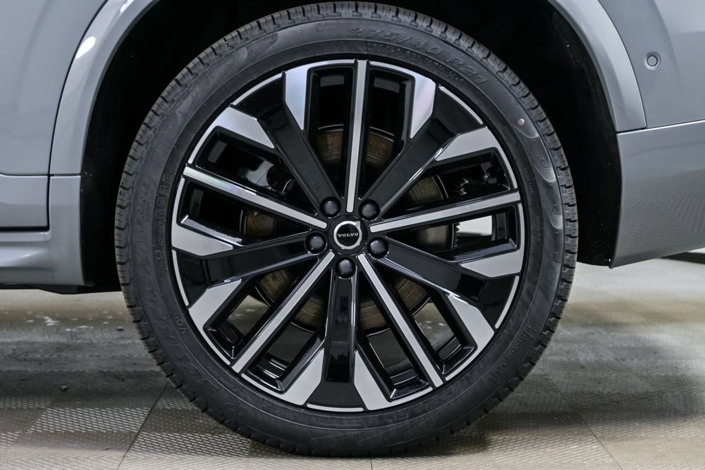 New 2026 Volvo XC90 T8 Plus w/ Protection Package image 41