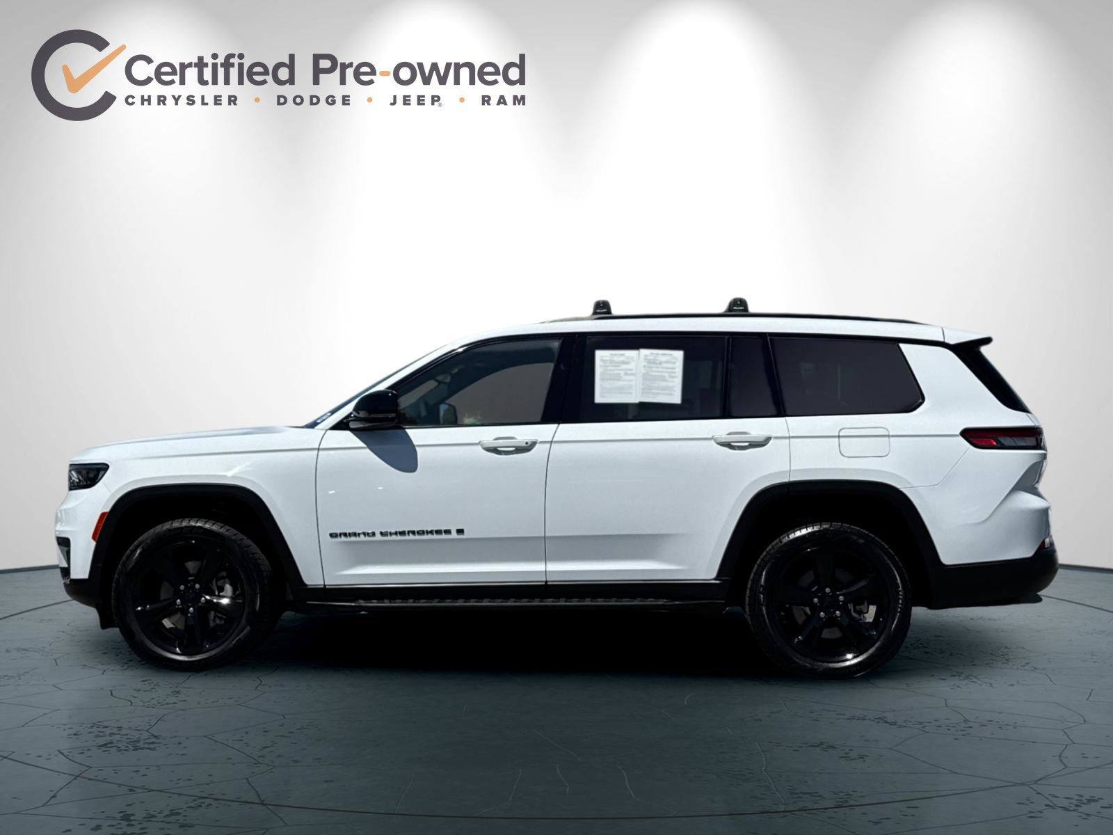 Used 2023 Jeep Grand Cherokee L Laredo AWD/4WD image 7