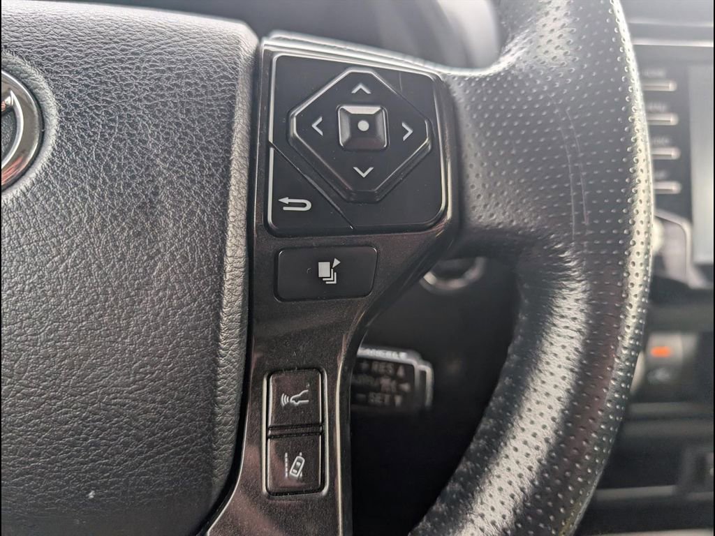 Used 2024 Toyota 4Runner TRD Off-Road Premium AWD/4WD image 14