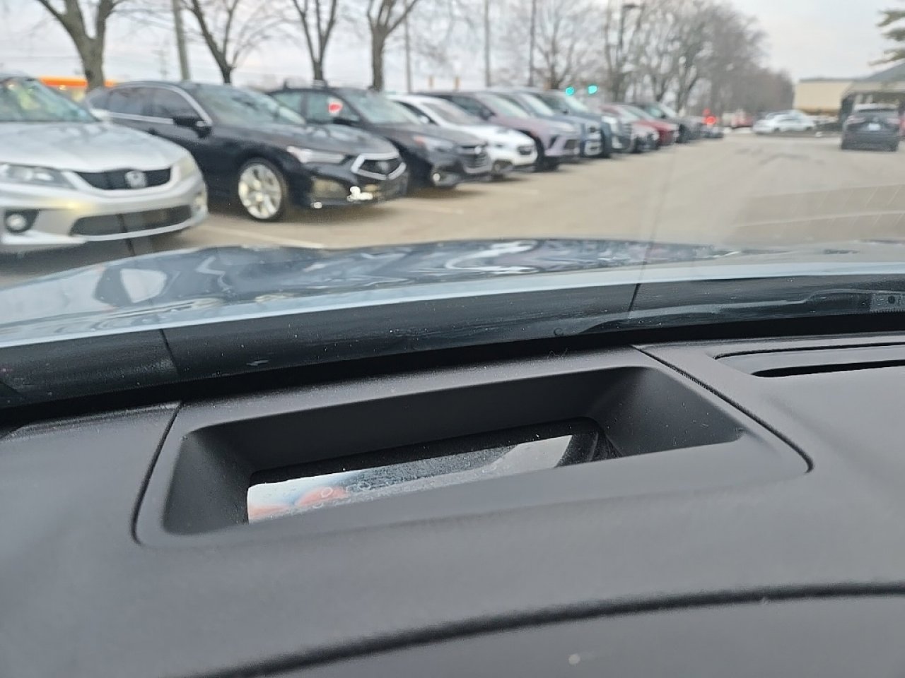 Used 2017 Genesis G80 3.8 w/ Option Group 03 image 30