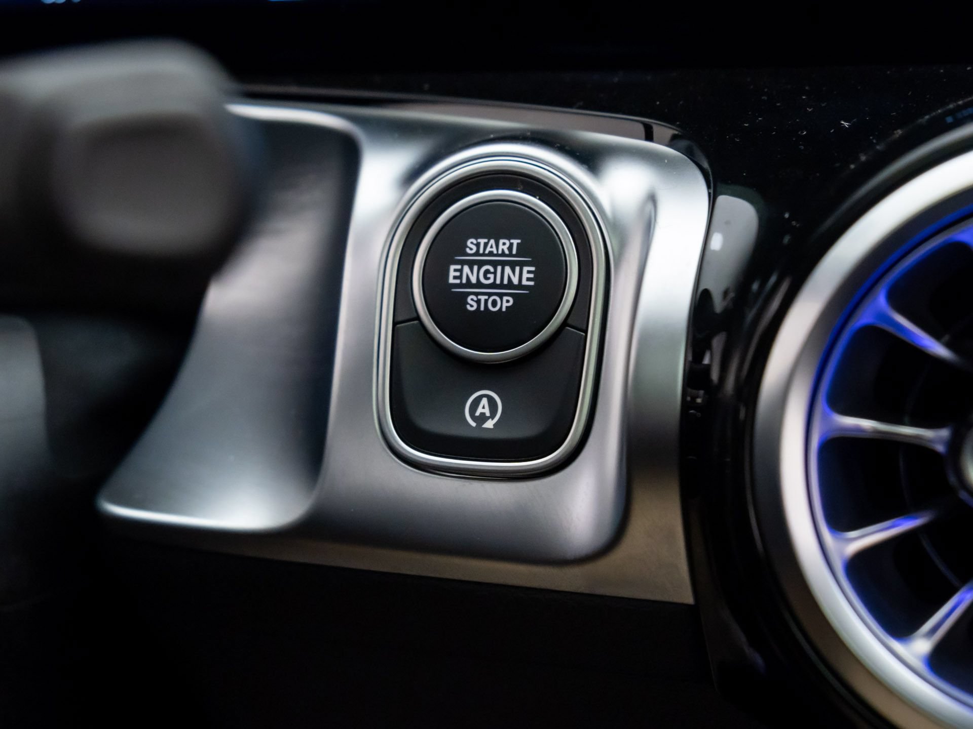 New 2026 Mercedes-Benz GLB 35 AMG 4MATIC image 28