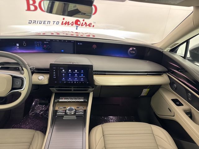 New 2025 Lincoln Nautilus Reserve w/ Jet Appearance Package image 12