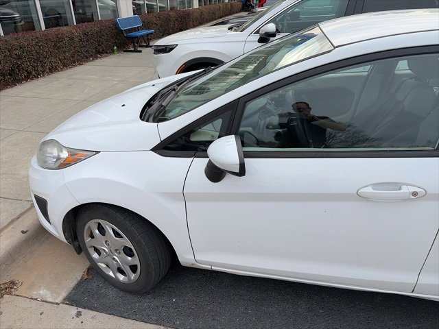 Used 2011 Ford Fiesta S w/ Convenience Pkg image 3