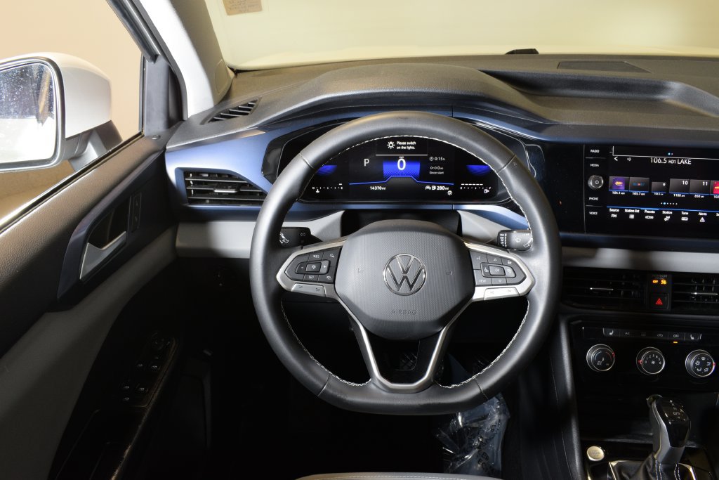 Used 2023 Volkswagen Taos SE AWD/4WD image 14