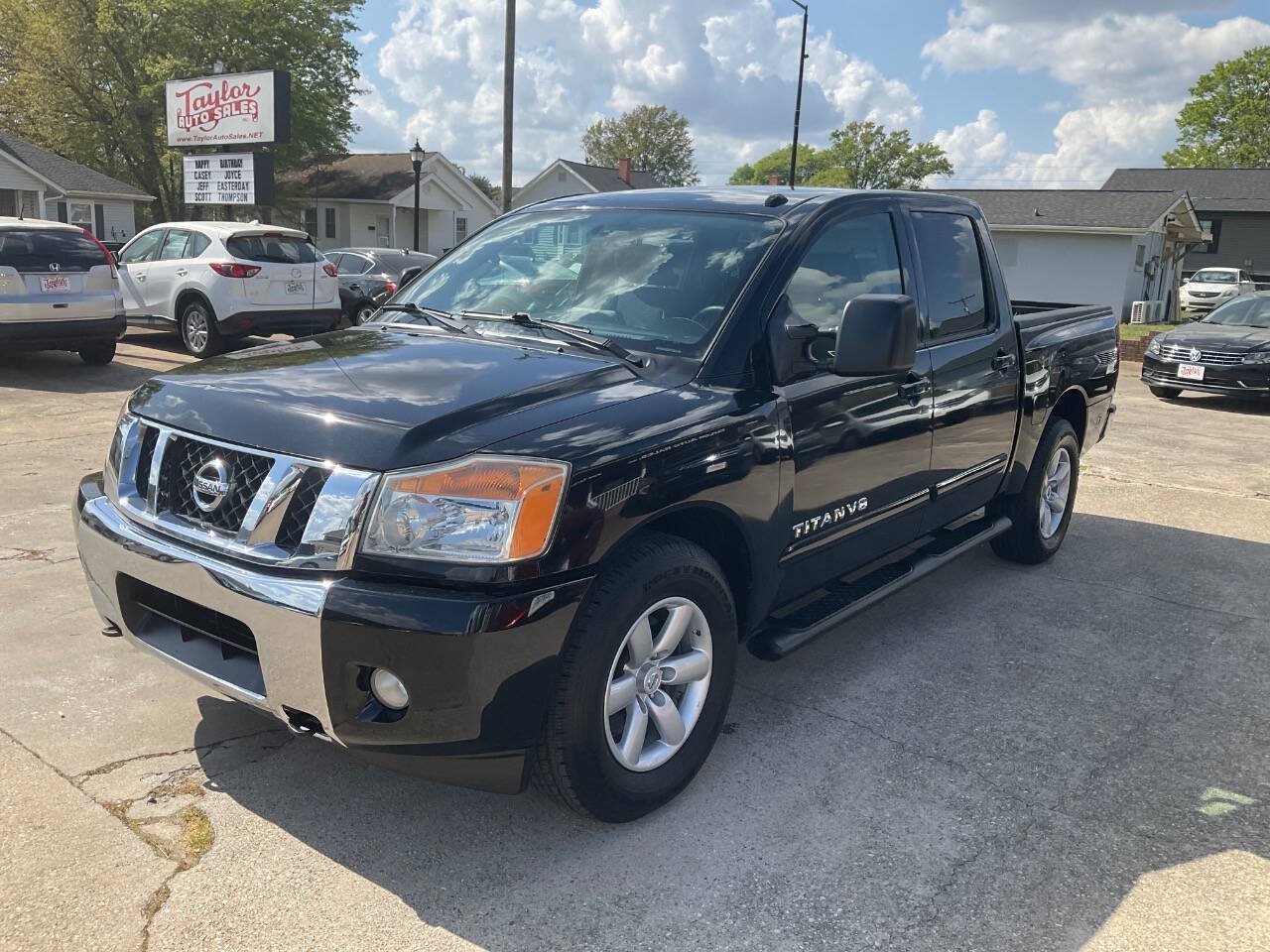 Used 2013 Nissan Titan SV w/ SV Premium Utility Pkg RWD image 7
