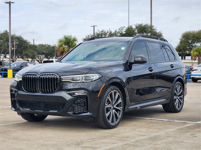 Used 2020 BMW X7 xDrive40i w/ M Sport Package image 3