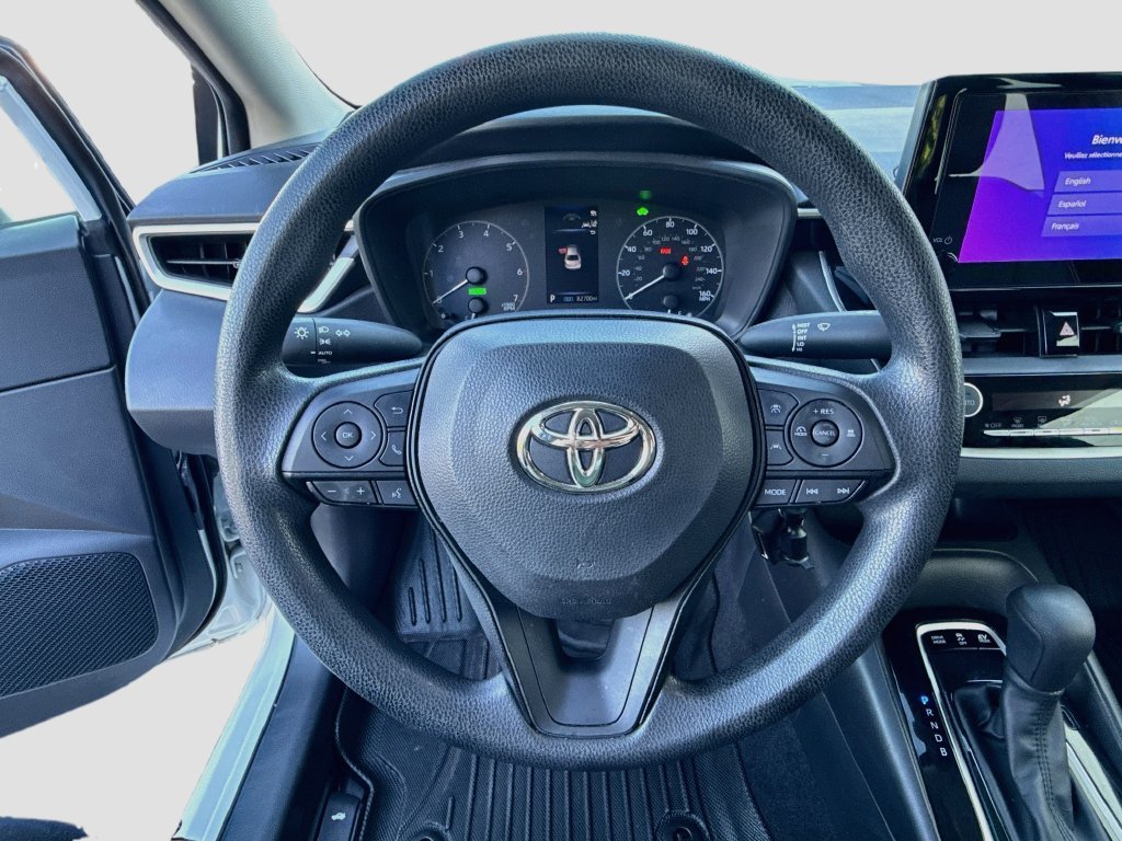 Used 2013 Toyota Corolla LE FWD image 18