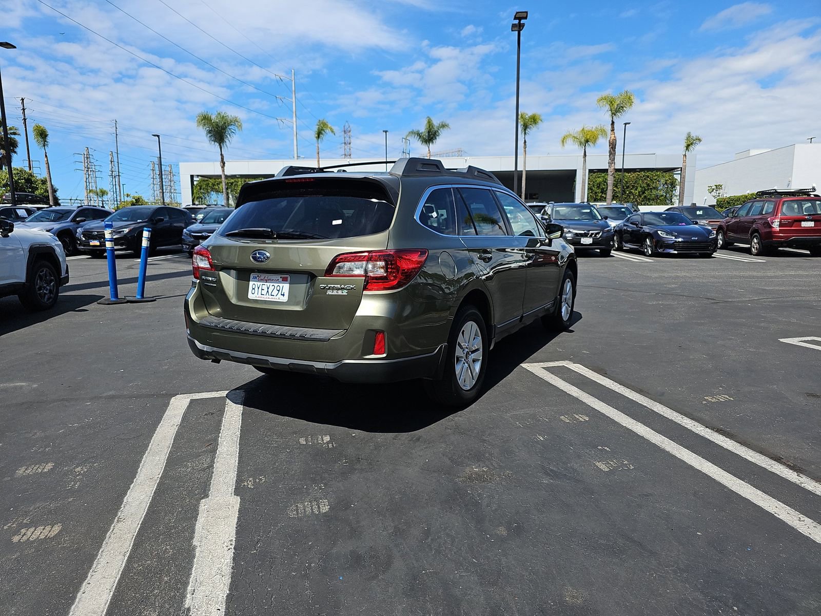 Used 2015 Subaru Outback 2.5i Premium AWD/4WD image 7