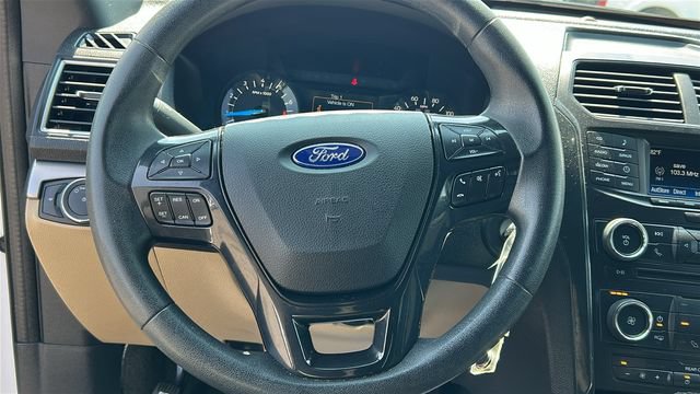 Certified 2017 Ford Explorer FWD image 21
