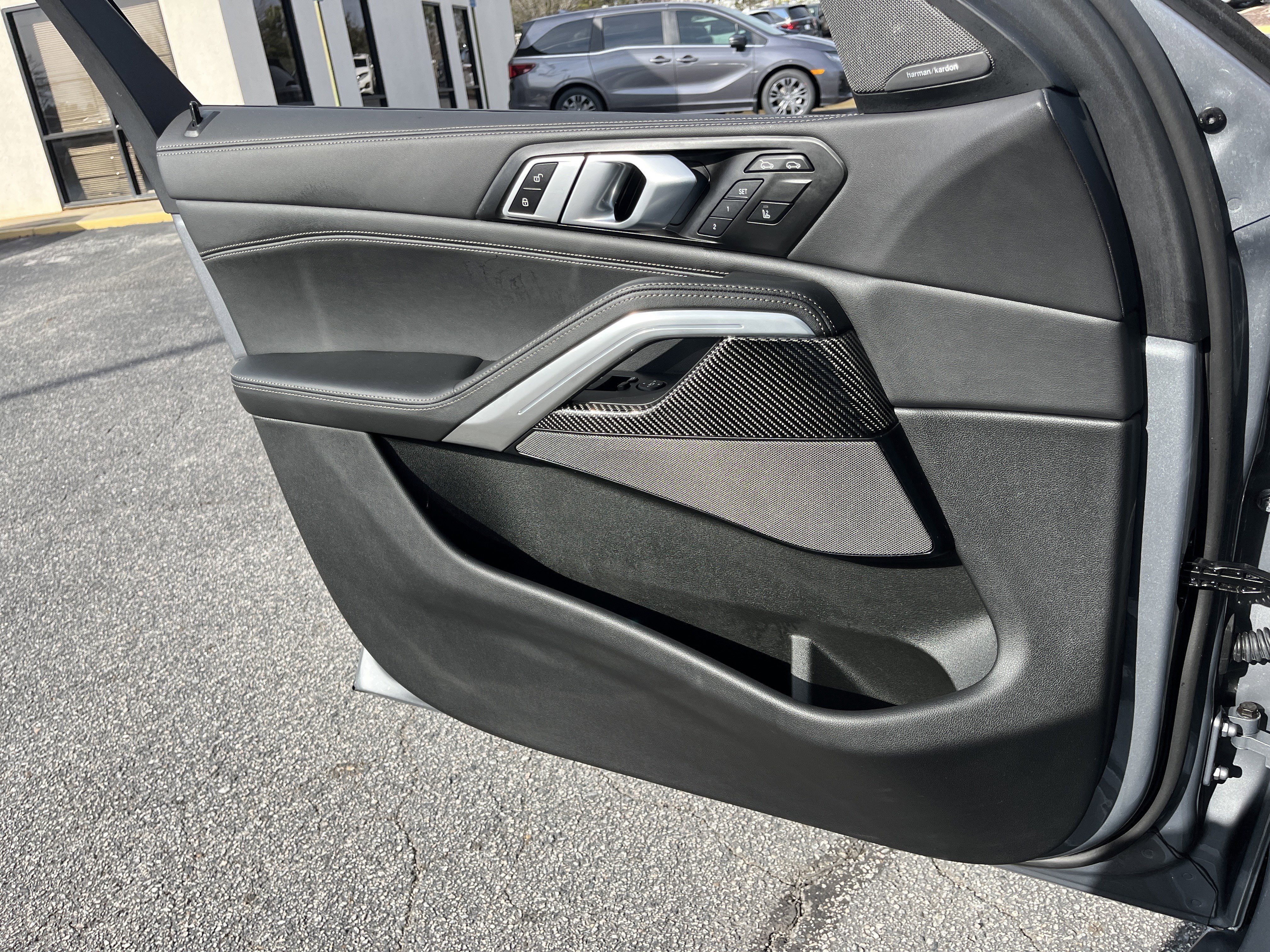 Used 2026 BMW X6 M60i image 15