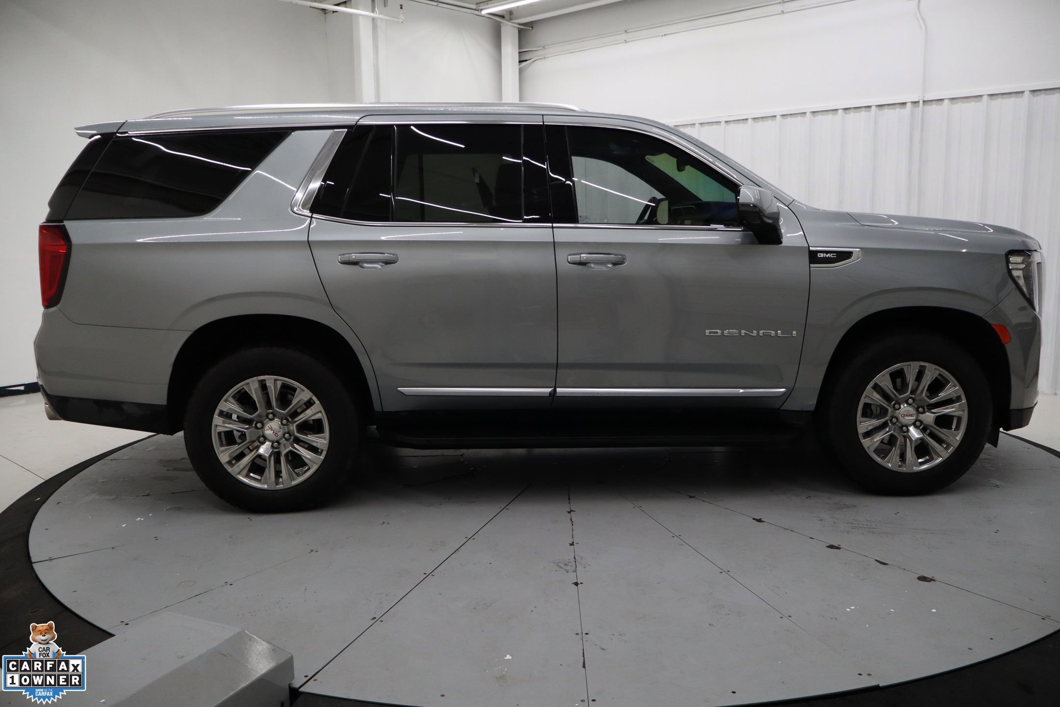 Used 2024 GMC Yukon Denali image 2