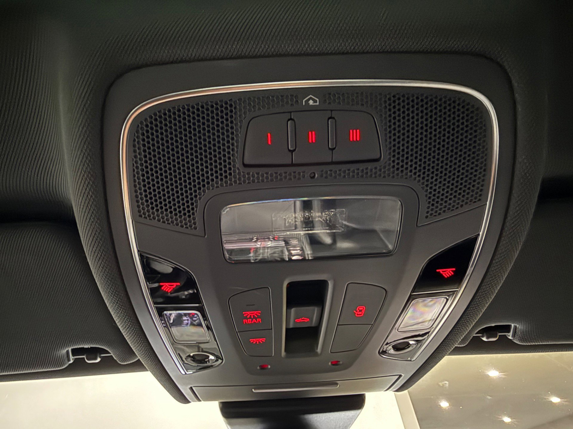 Used 2018 Audi S6 Prestige w/ Prestige Package image 43