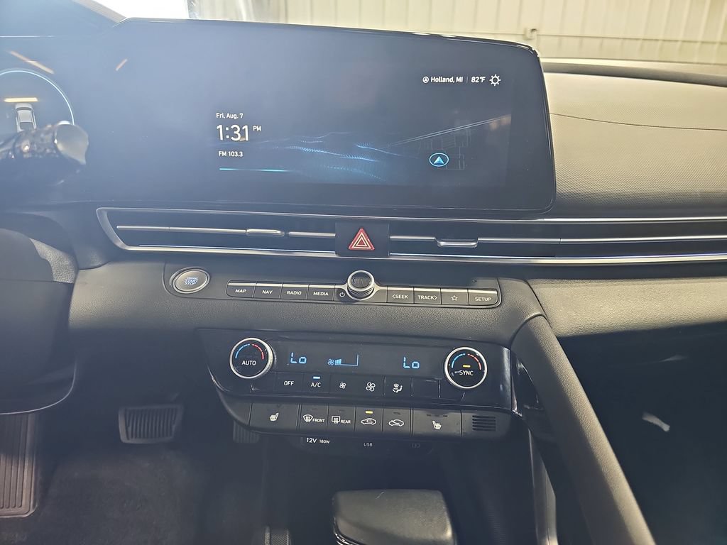 Certified 2025 Hyundai Elantra SEL FWD image 35
