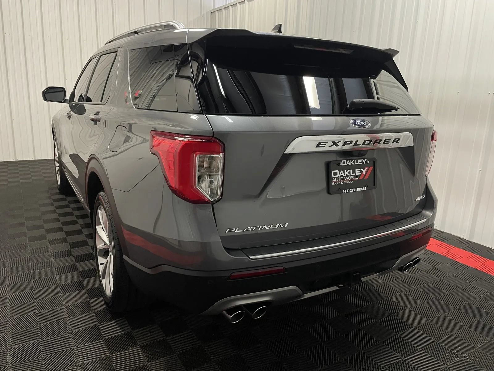 Used 2023 Ford Explorer Platinum w/ Technology Package AWD/4WD image 13