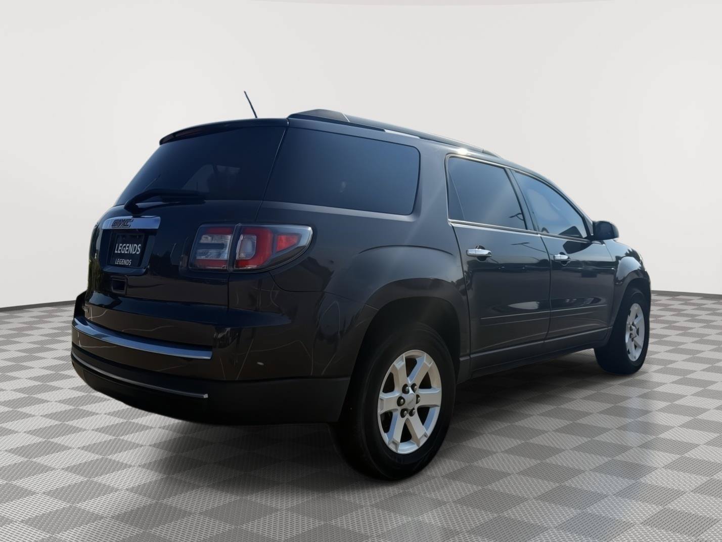 Used 2015 GMC Acadia SLE FWD image 6