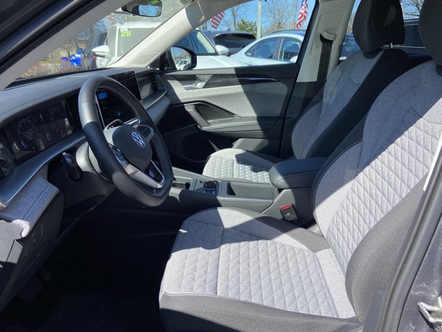 Used 2025 Volkswagen Tiguan S AWD/4WD image 23