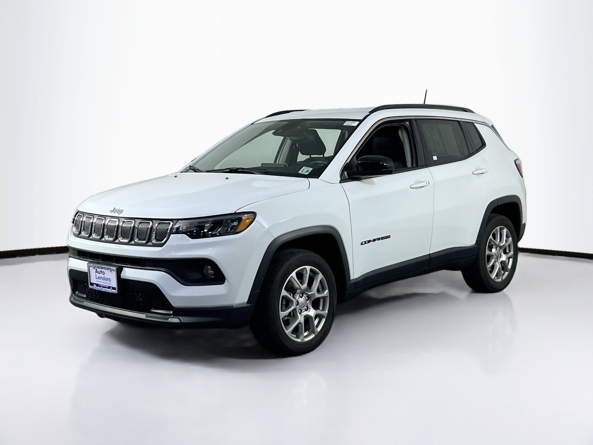 Used 2022 Jeep Compass Latitude AWD/4WD image 1