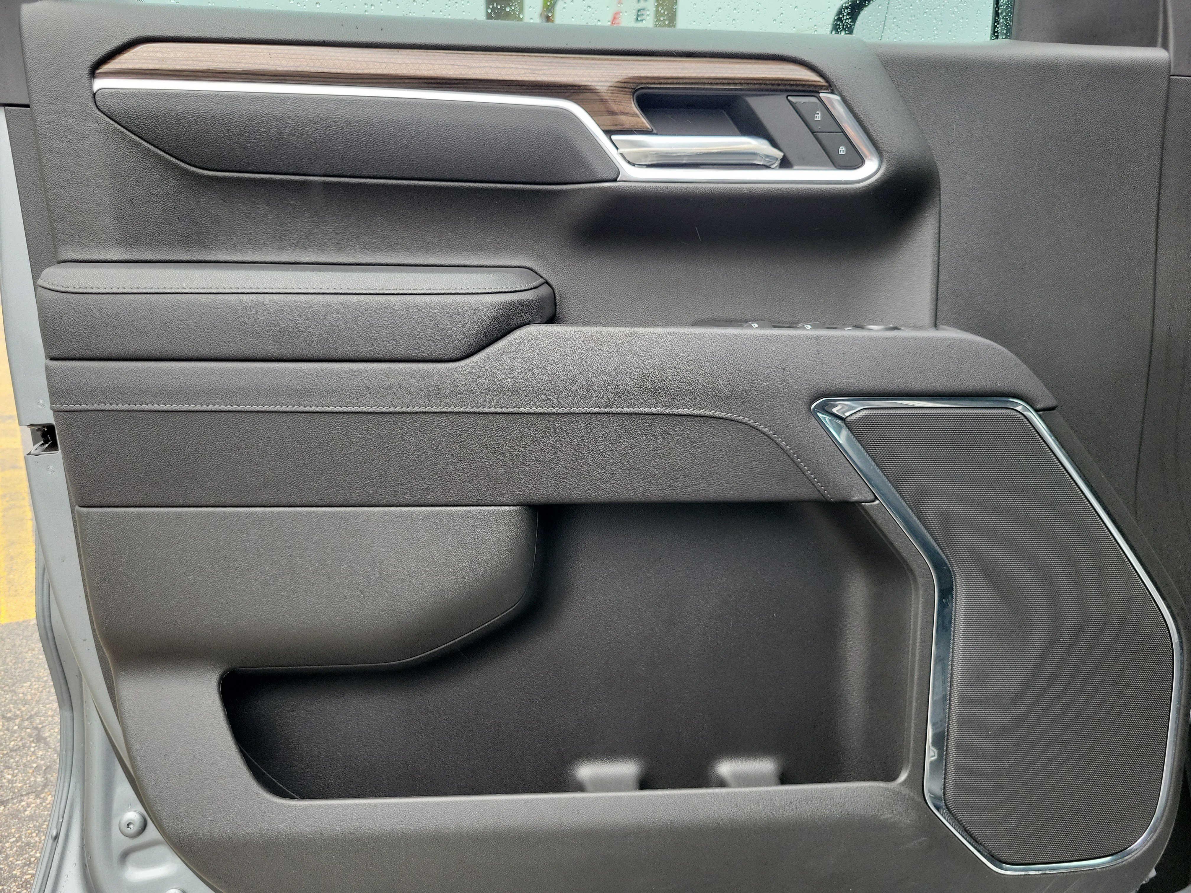 Used 2025 Chevrolet Silverado 1500 LT Trail Boss image 22