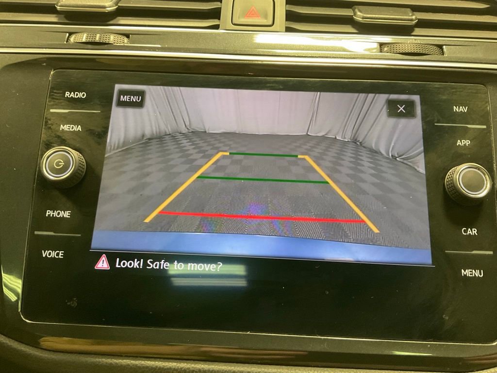 Used 2019 Volkswagen Tiguan SEL R-Line image 19