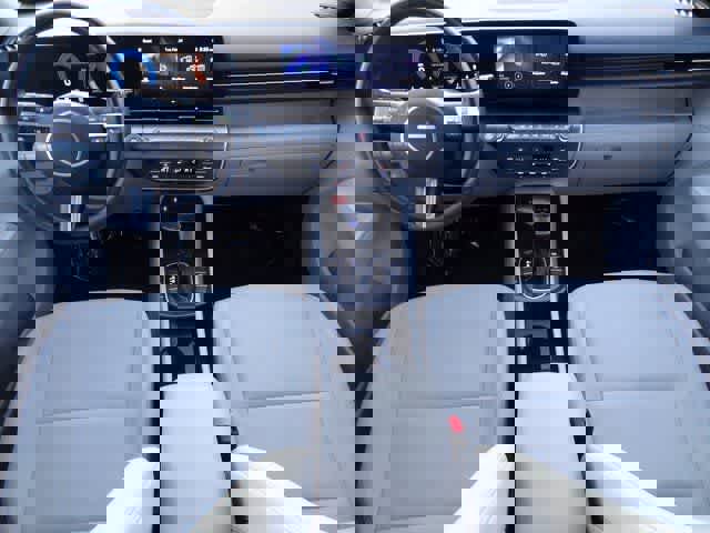 Used 2024 Hyundai Kona SEL image 11