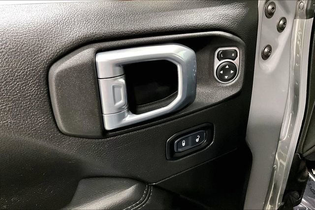 Used 2021 Jeep Wrangler Unlimited Sahara image 38