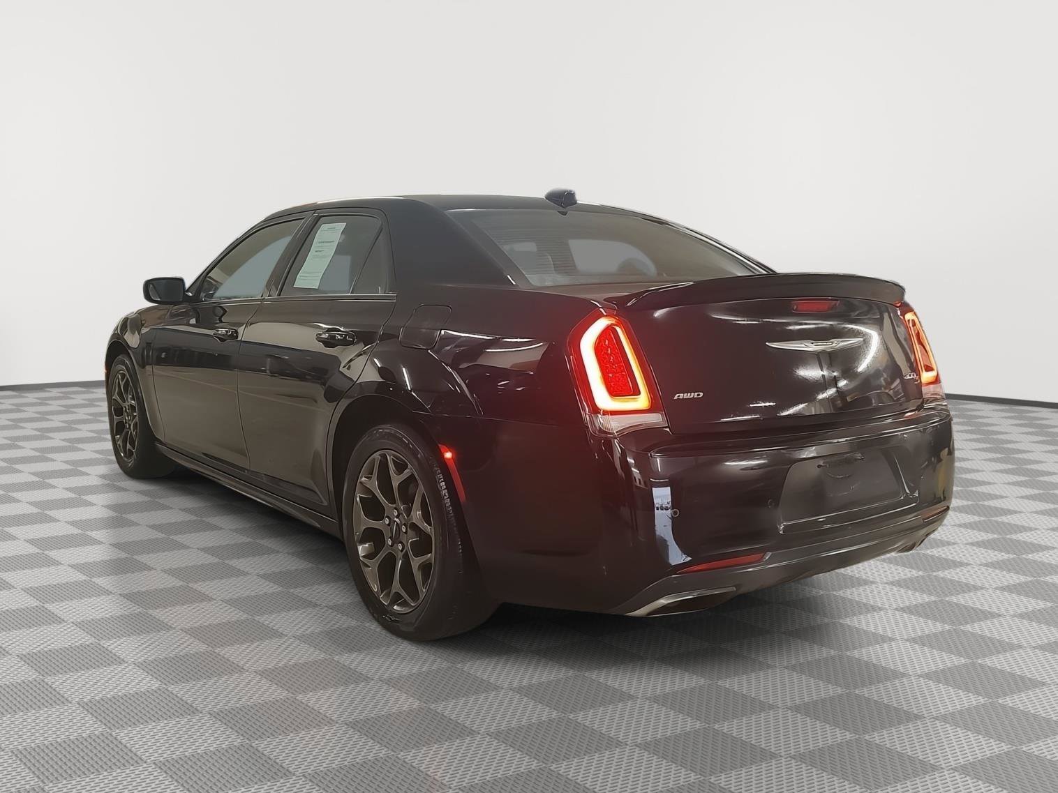 Used 2018 Chrysler 300 S w/ 300S Premium Group AWD/4WD image 24