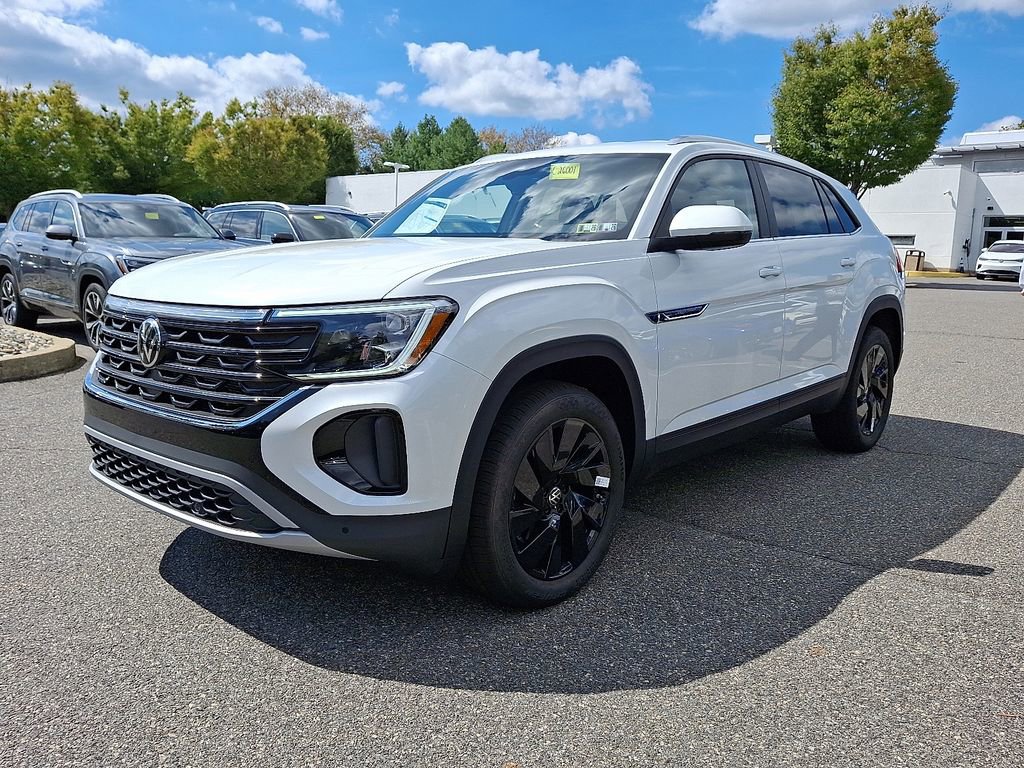New 2026 Volkswagen Atlas Cross Sport SE image 2