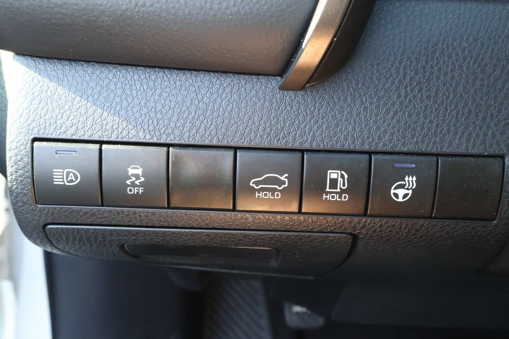 Used 2024 Toyota Camry SE FWD image 13