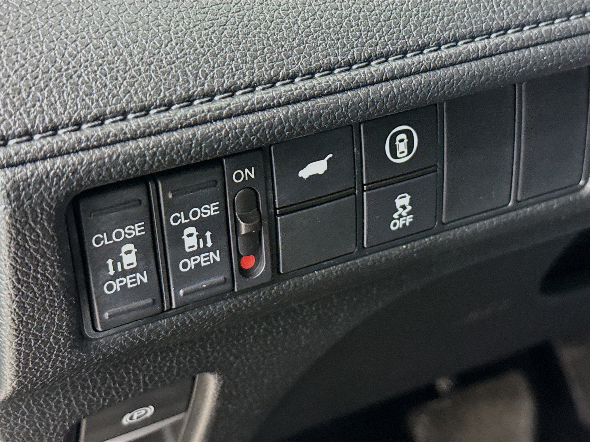 Certified 2024 Honda Odyssey EX-L image 9