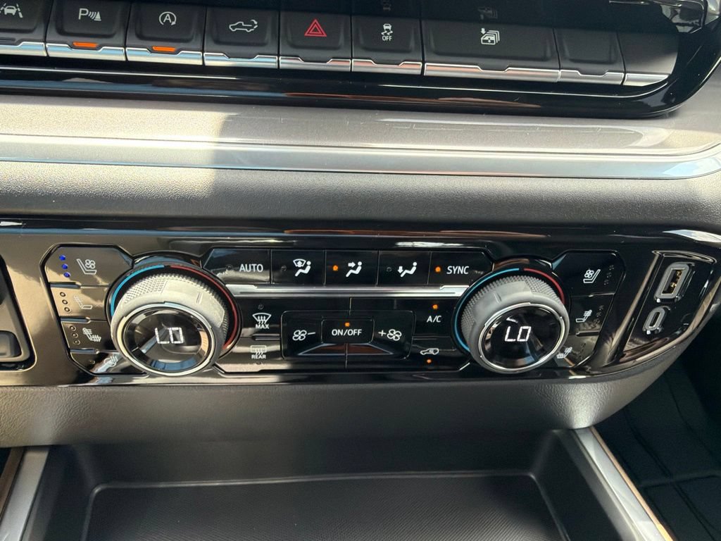 New 2026 Chevrolet Silverado 1500 High Country AWD/4WD image 30