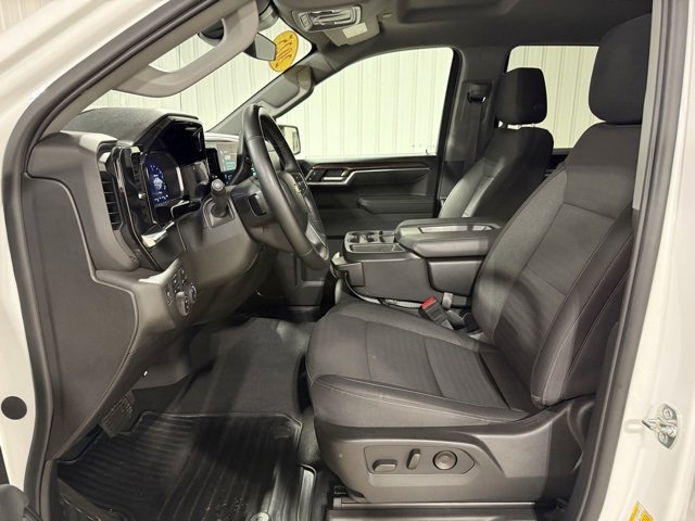 Used 2025 Chevrolet Silverado 1500 LT image 9