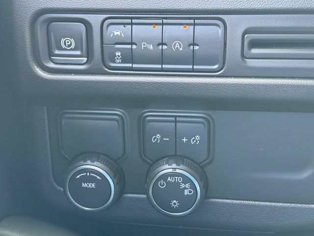 Certified 2024 Chevrolet Suburban LS RWD image 22
