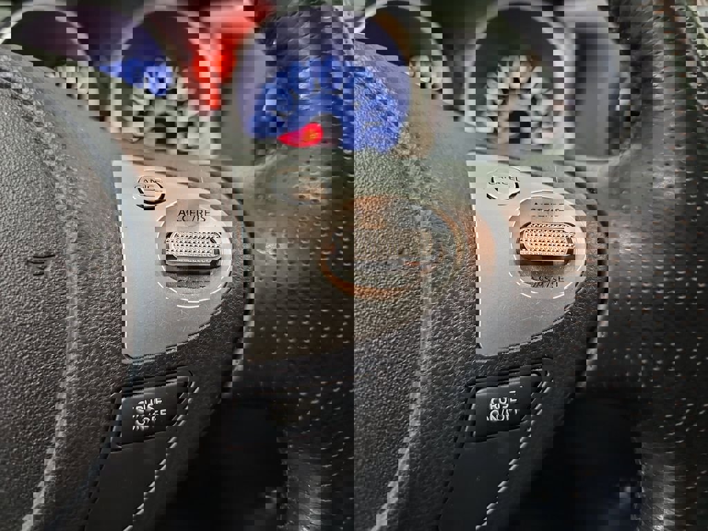 Used 2013 Nissan Juke SL image 20