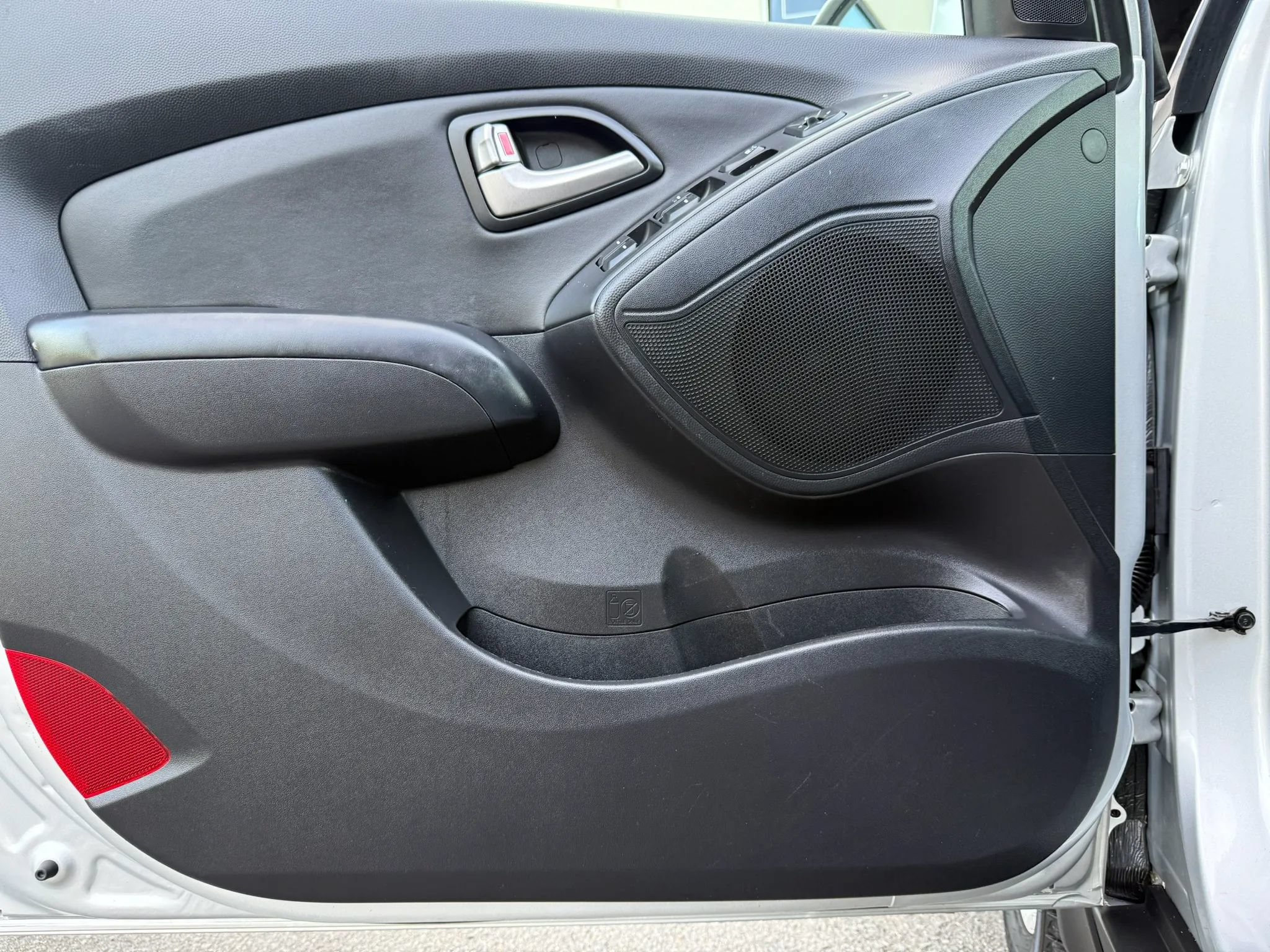 Used 2012 Hyundai Tucson Limited FWD image 14