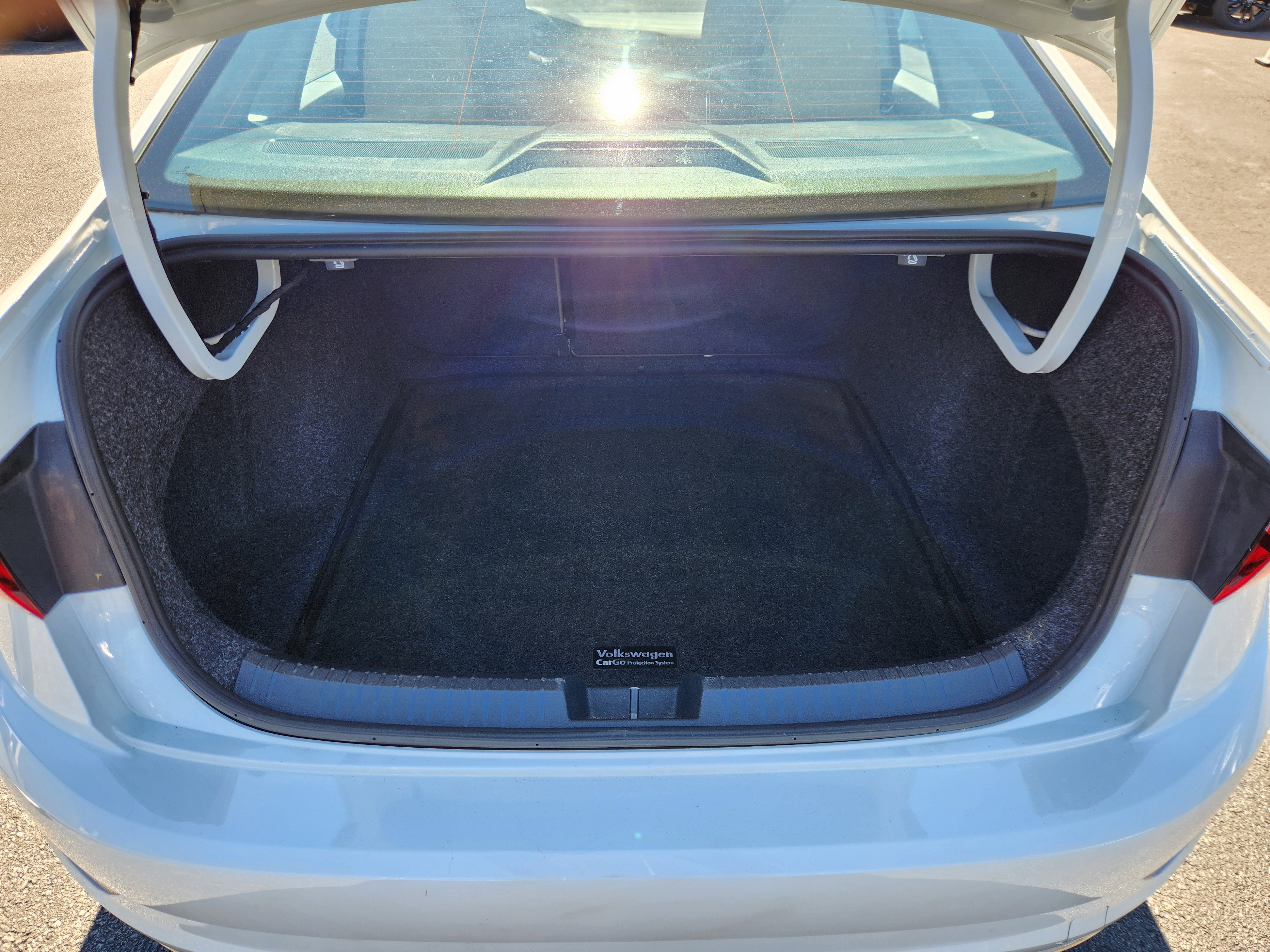 Used 2019 Volkswagen Jetta SE image 19