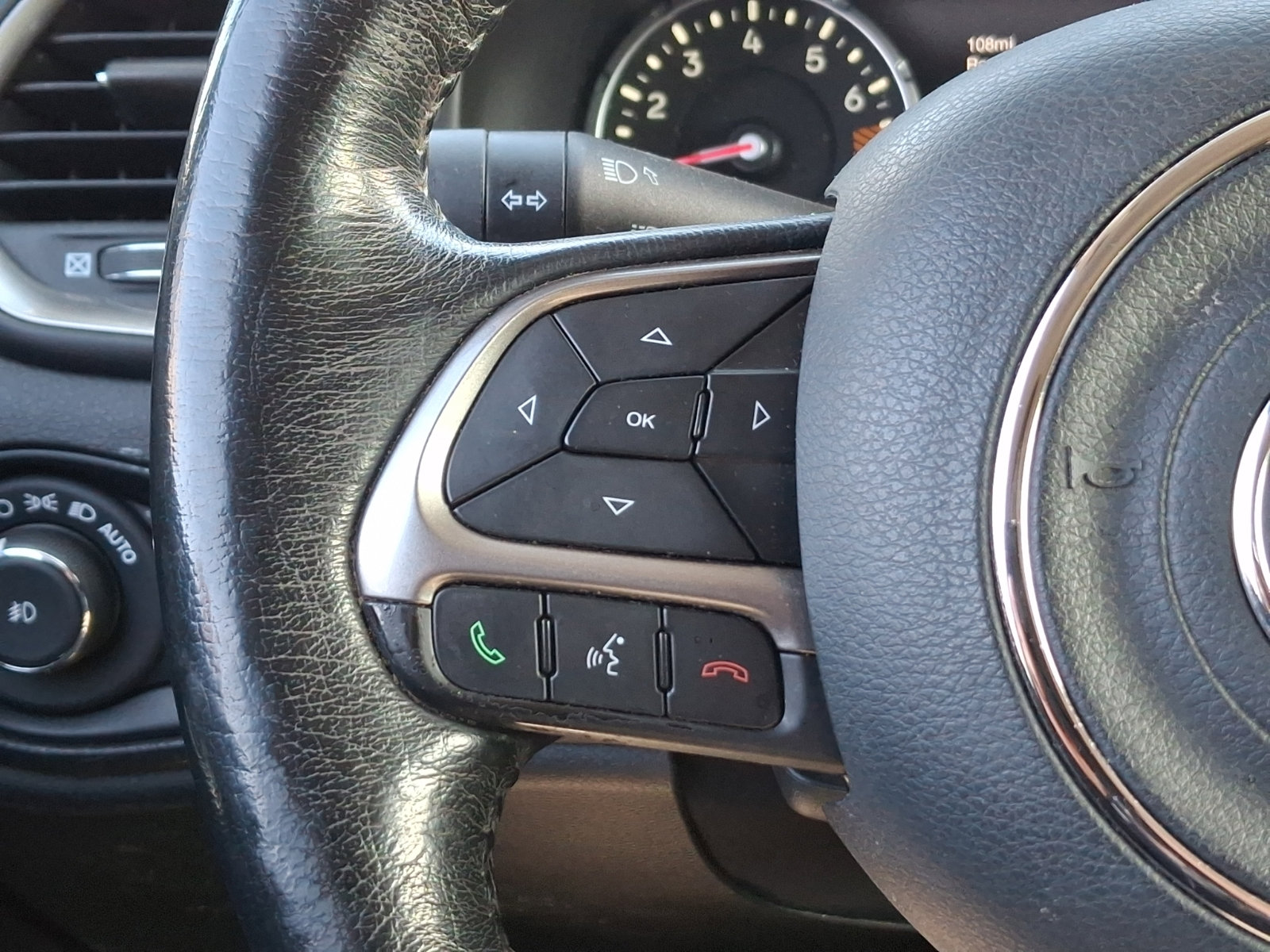 Used 2021 Jeep Renegade Limited image 20