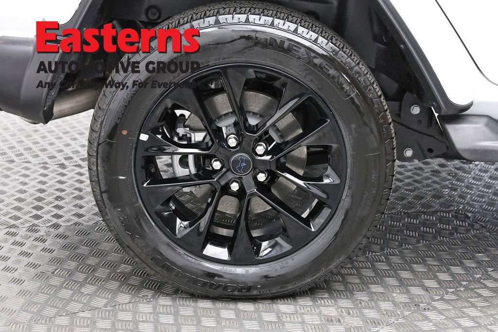 Used 2025 Jeep Wrangler Unlimited Sahara image 30