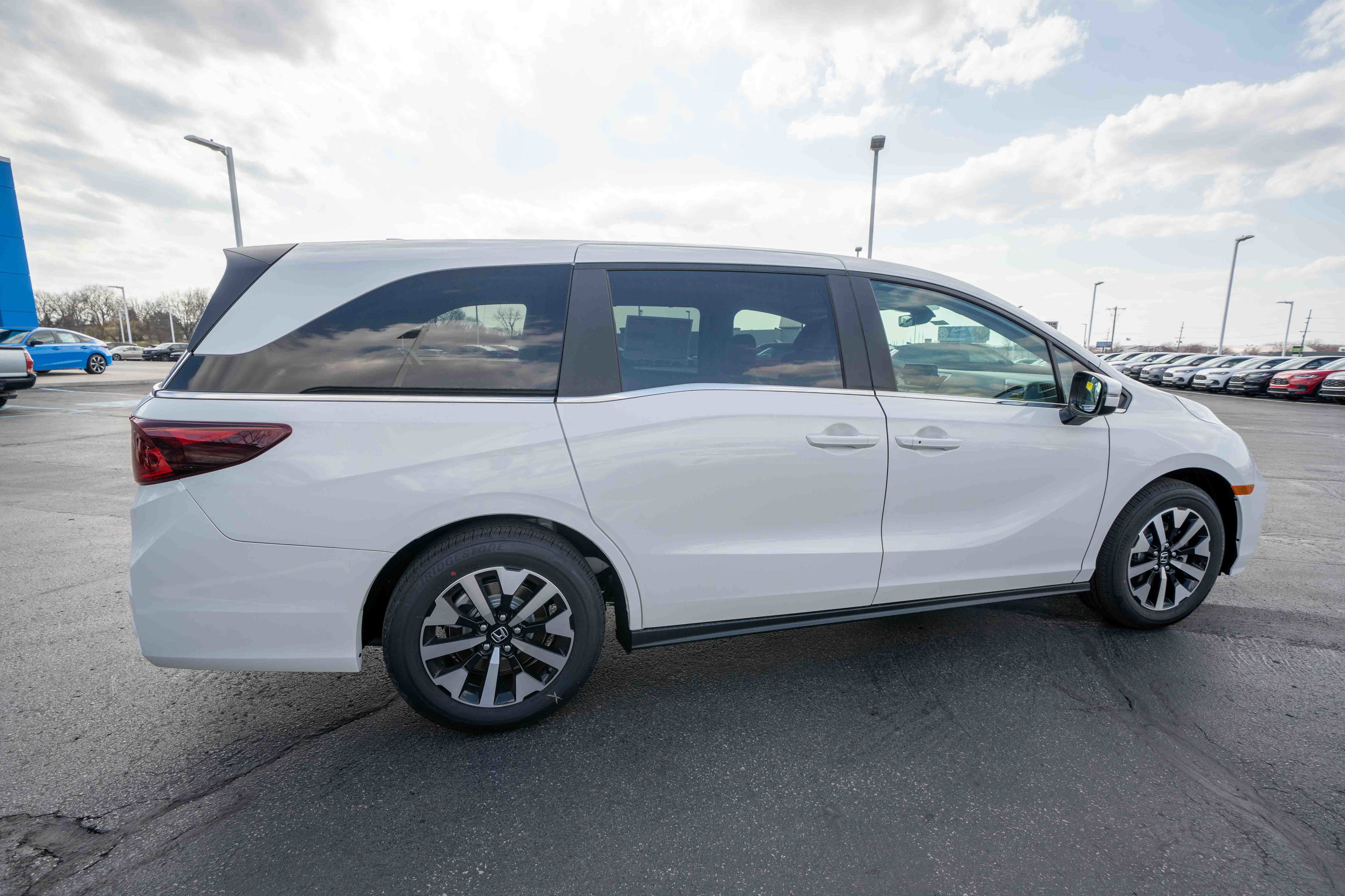 New 2026 Honda Odyssey EX-L image 6