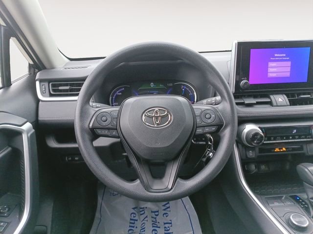 Used 2025 Toyota RAV4 LE AWD/4WD image 12