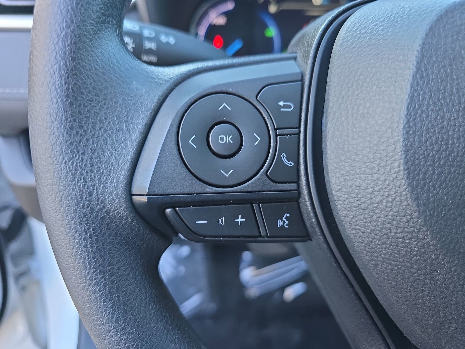 Used 2024 Toyota RAV4 XLE image 21