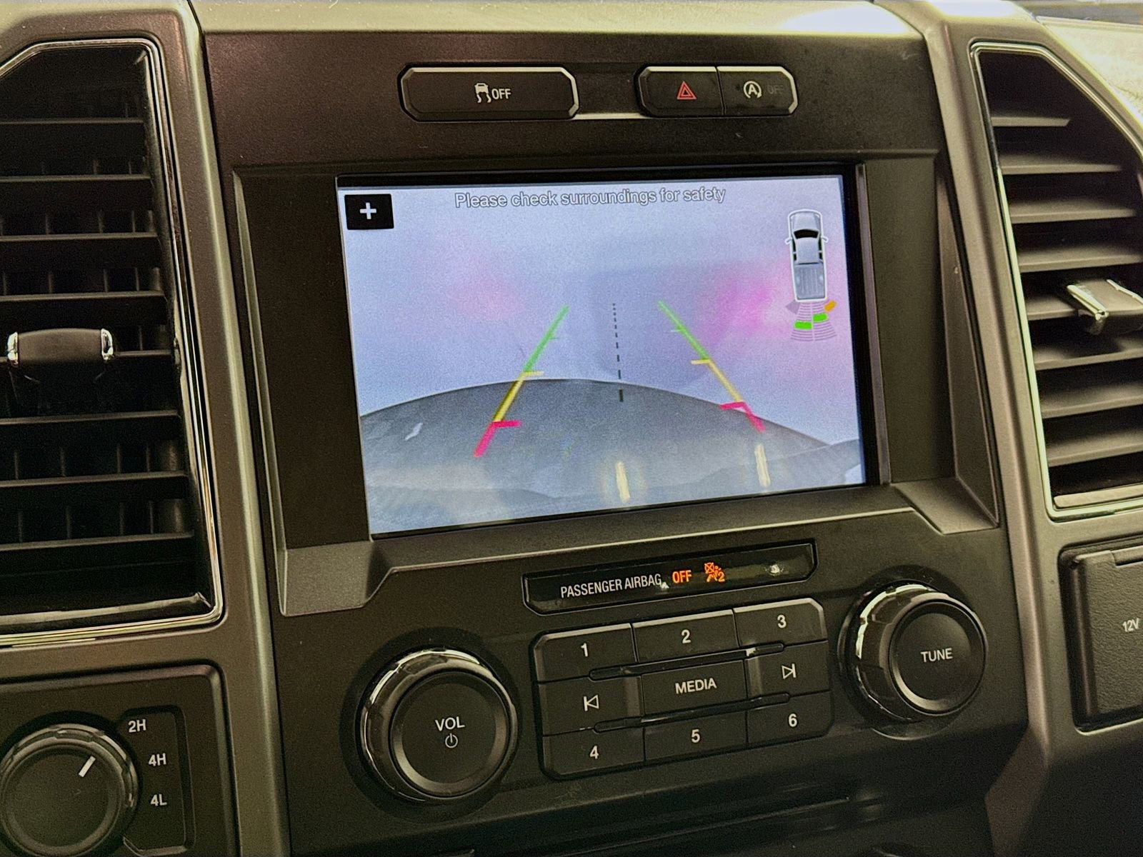 Used 2018 Ford F150 XLT w/ Equipment Group 302A Luxury image 11