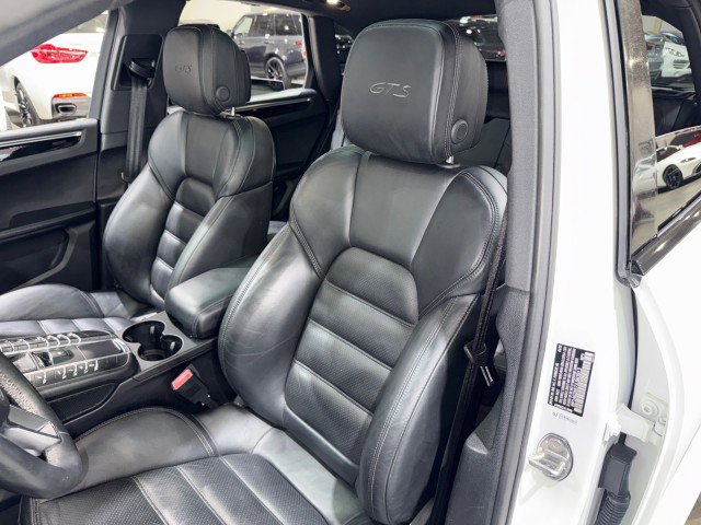Used 2018 Porsche Macan GTS image 52