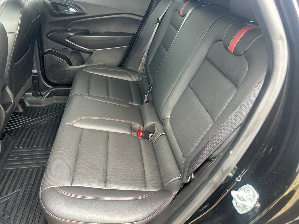 Used 2025 Chevrolet Trax RS w/ Driver Confidence Package image 17