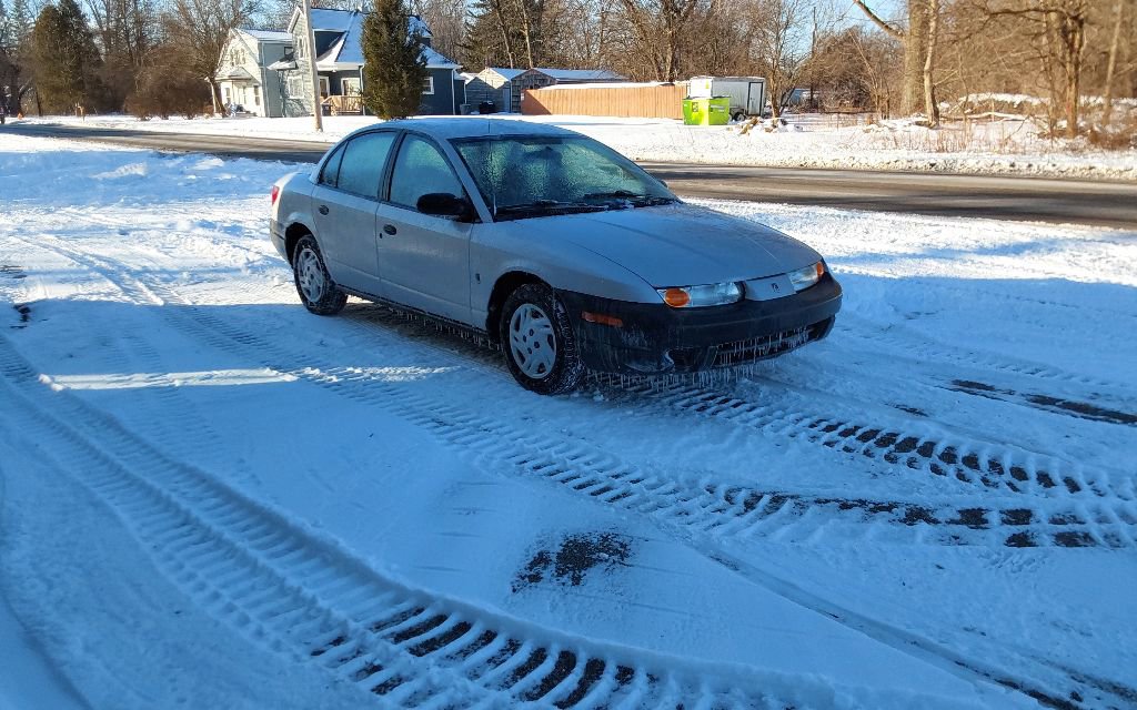 Used 2000 Saturn S-Series SL image 4