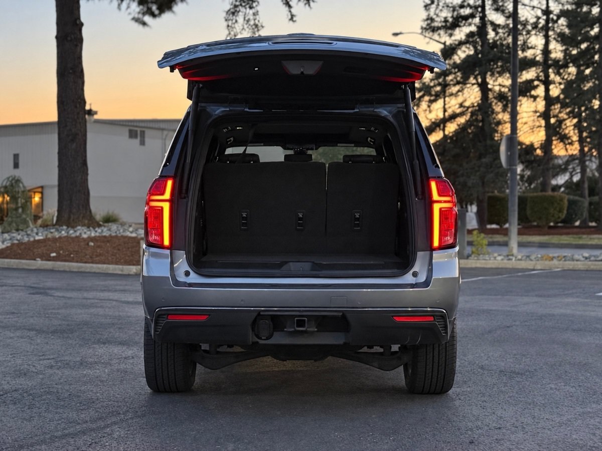 Used 2022 Chevrolet Tahoe RST w/ Luxury Package AWD/4WD image 5
